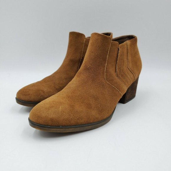 crimson elastic gore booties